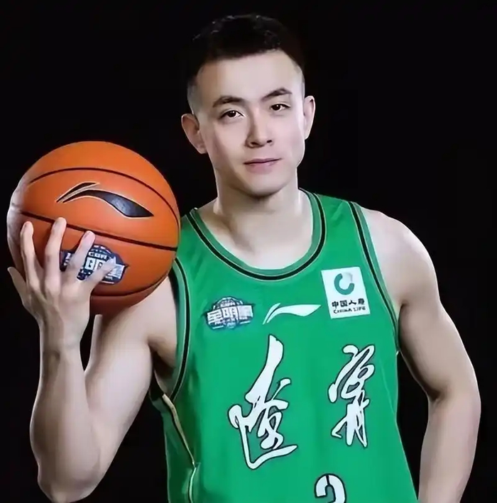 世界杯官网指南-吃止疼药，赵继伟遇大麻烦，乌戈或不该犯错，或正式退出|辽宁男篮|季后赛|斯蒂芬·库里|张陈治锋|郭艾伦_新浪体育_新浪新闻