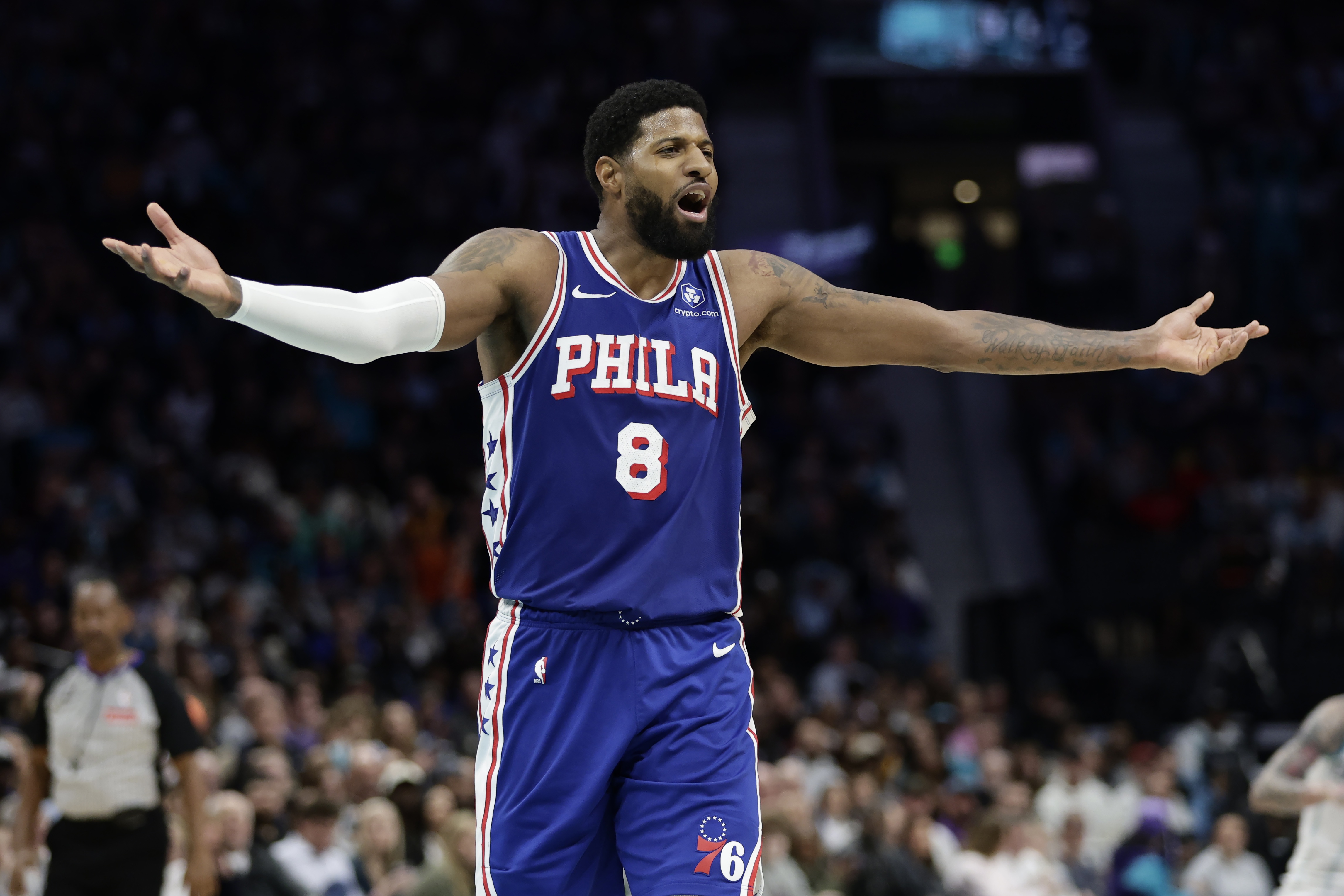 世界杯高清直播app下载入口-下半场消失！乔治14中7拿到20分5板4助2断 上半场独得18分